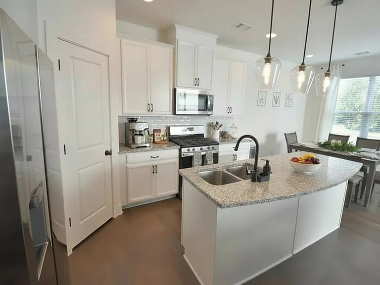 24 Caison Dr — Photo 4