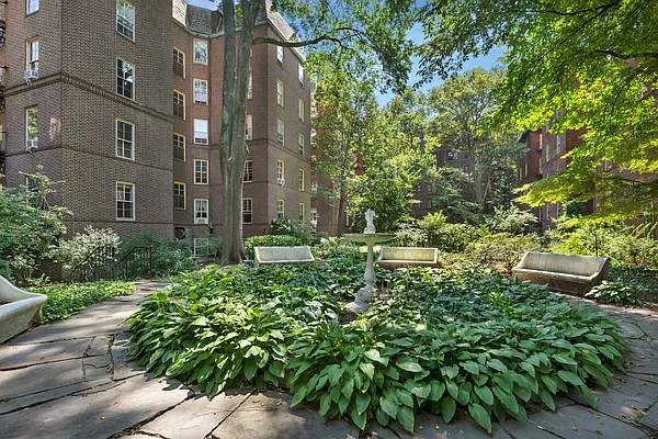 Sold by Compass | media 9