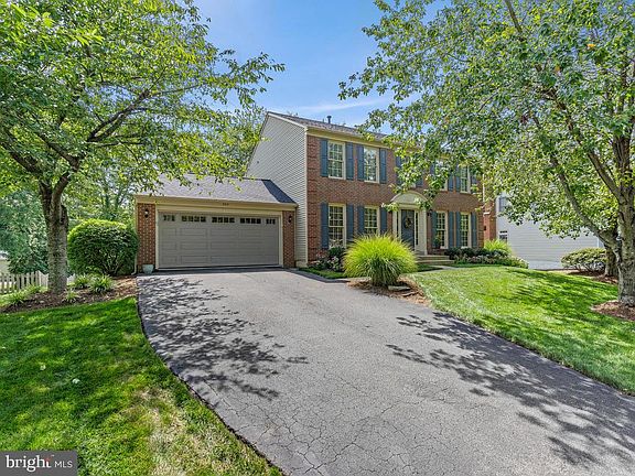 3rd image of 505 Sunwood Ln