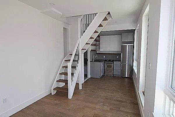 1st image of 85 Montrose Ave #4R