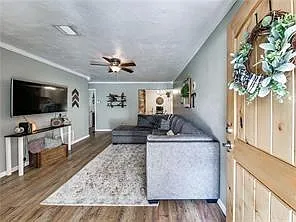 218 Tanglewood Dr — Photo 5