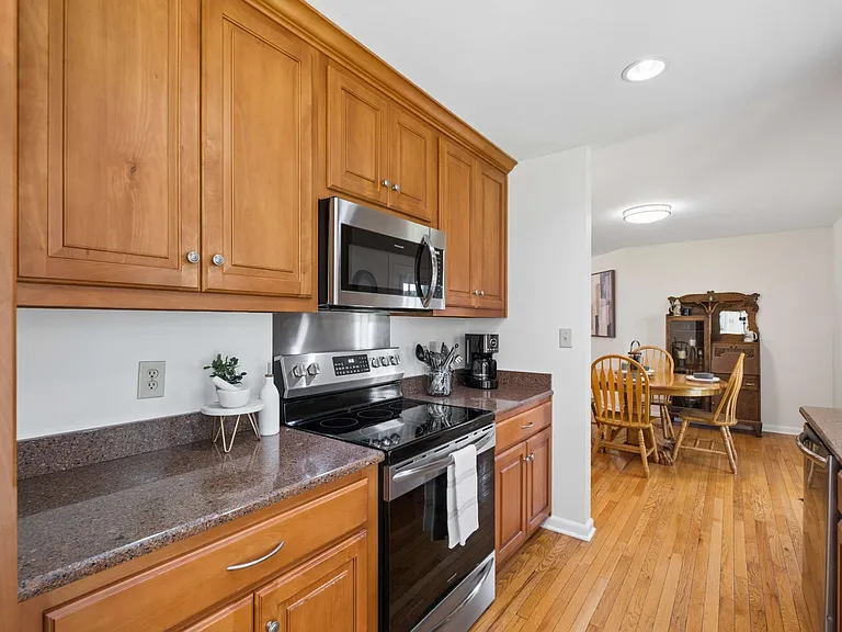 504 Riverview Dr — Photo 21