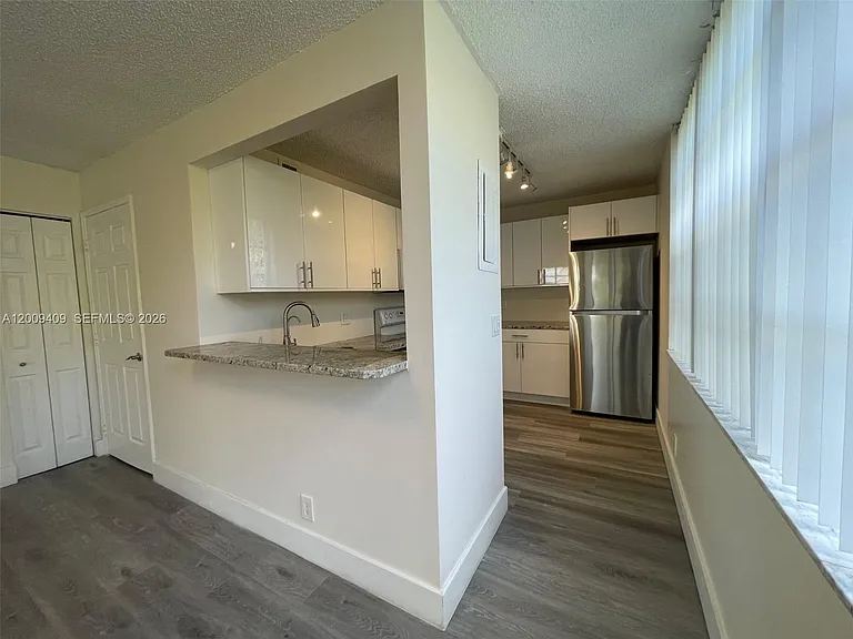 9471 Evergreen Pl #401 — Photo 12