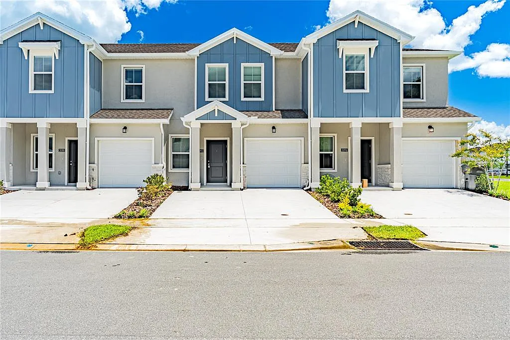 3 bed, 2.5 bath, 1689 sqft, $1,850 — Photo 1