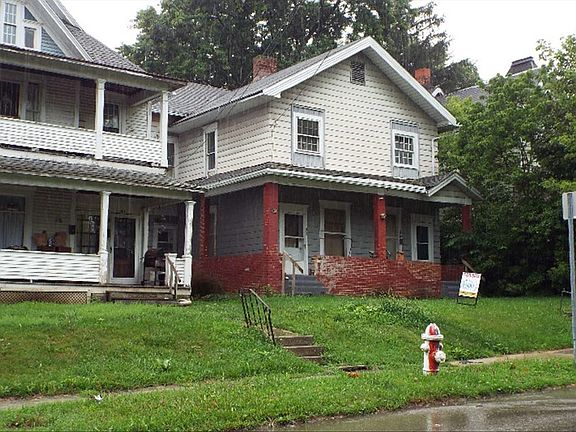 3rd image of 163 W 1st St