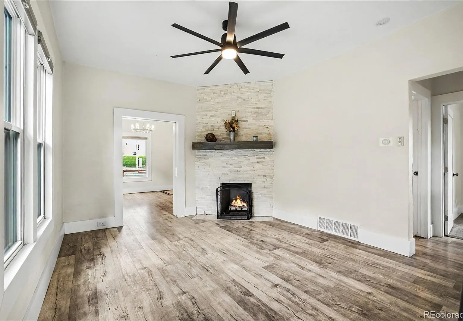 3 bed, 2.0 bath, 1128 sqft, $2,600 — Photo 4