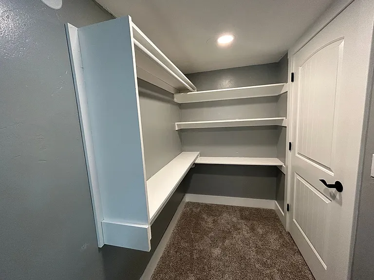 221 N 780 E — Photo 14