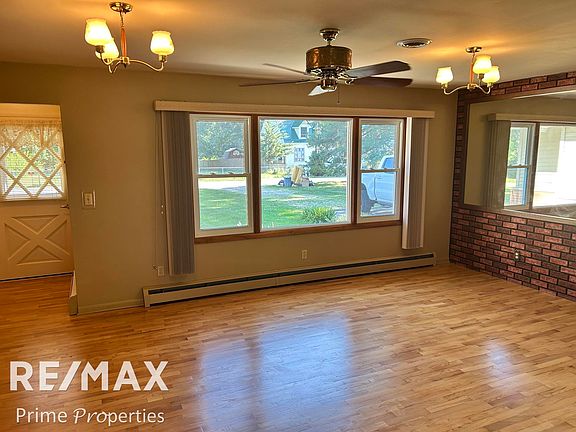 3rd image of 1444 Carrigan Ct