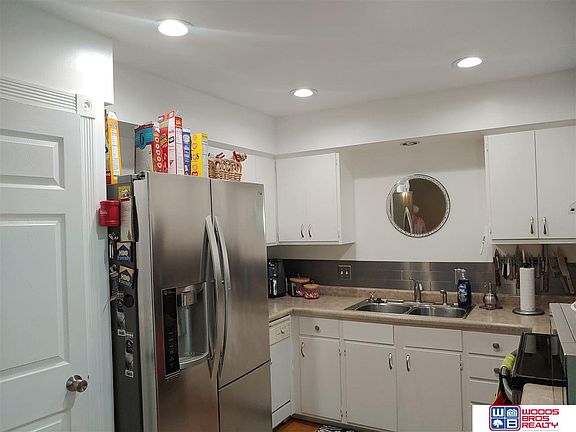 4th image of 4442 Gertie Ave