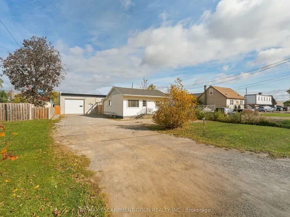 727 Barton St, Hamilton, ON L8E 5L7