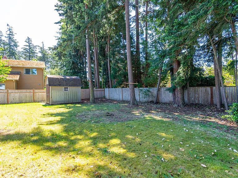 899 SW 13th Ave — Photo 35