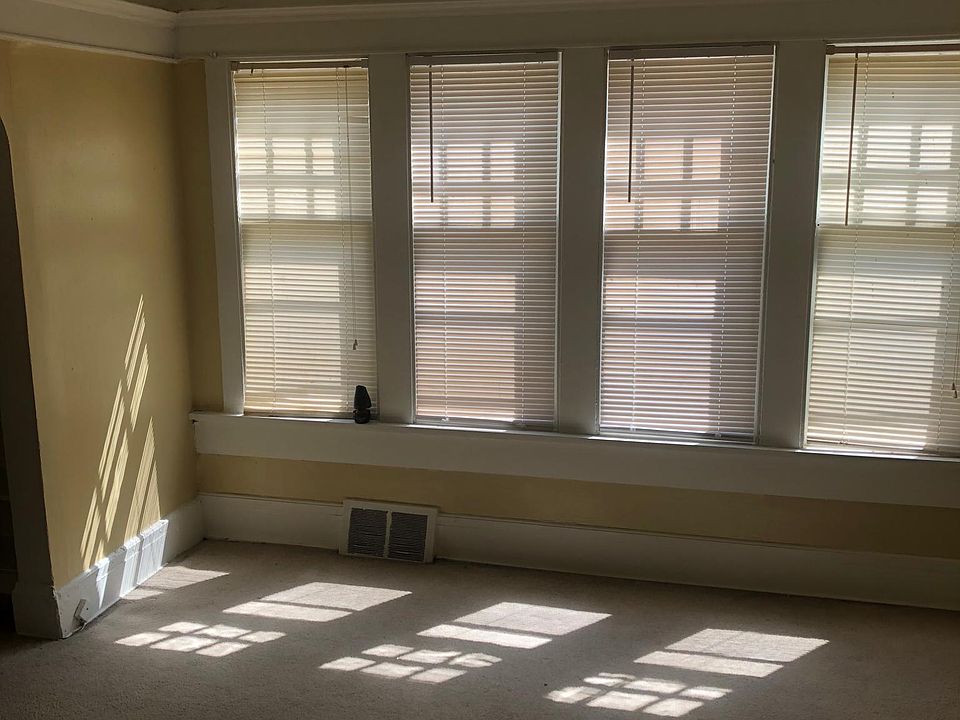 2nd image of 3043 N 38th St