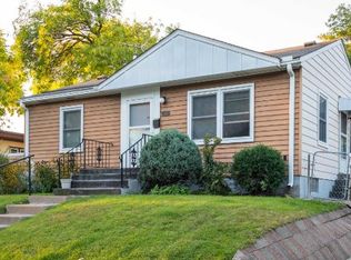 1413 Laurel Ave, Saint Paul, MN 55104