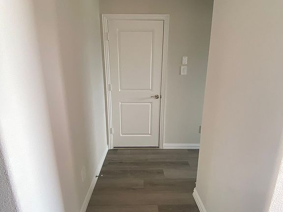 4th image of 3220 Shortgrass Dr