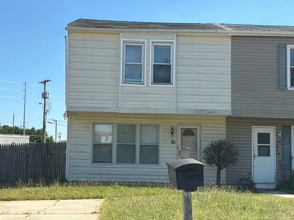 90 Farmhouse Rd, Sicklerville, NJ 08081