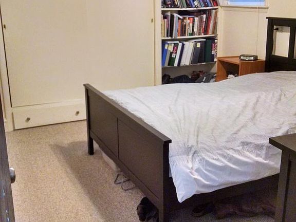 5th image of 2054 W Cuyler Ave APT 1R