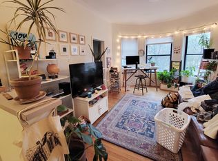 923 W Waveland #2D, Chicago, IL 60657