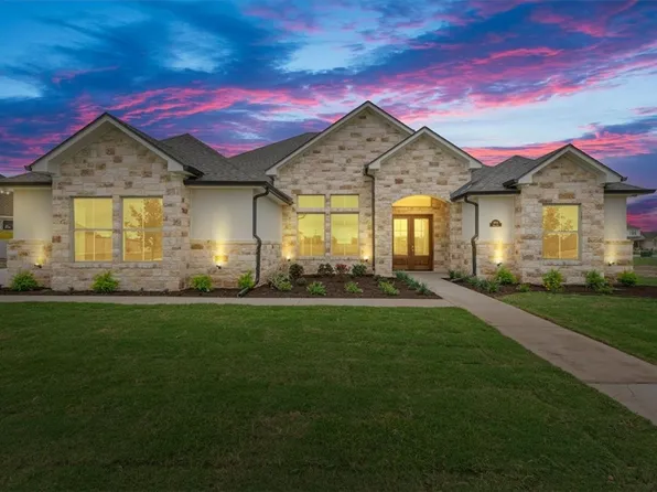 1004 Roses Run, McGregor, TX 76657