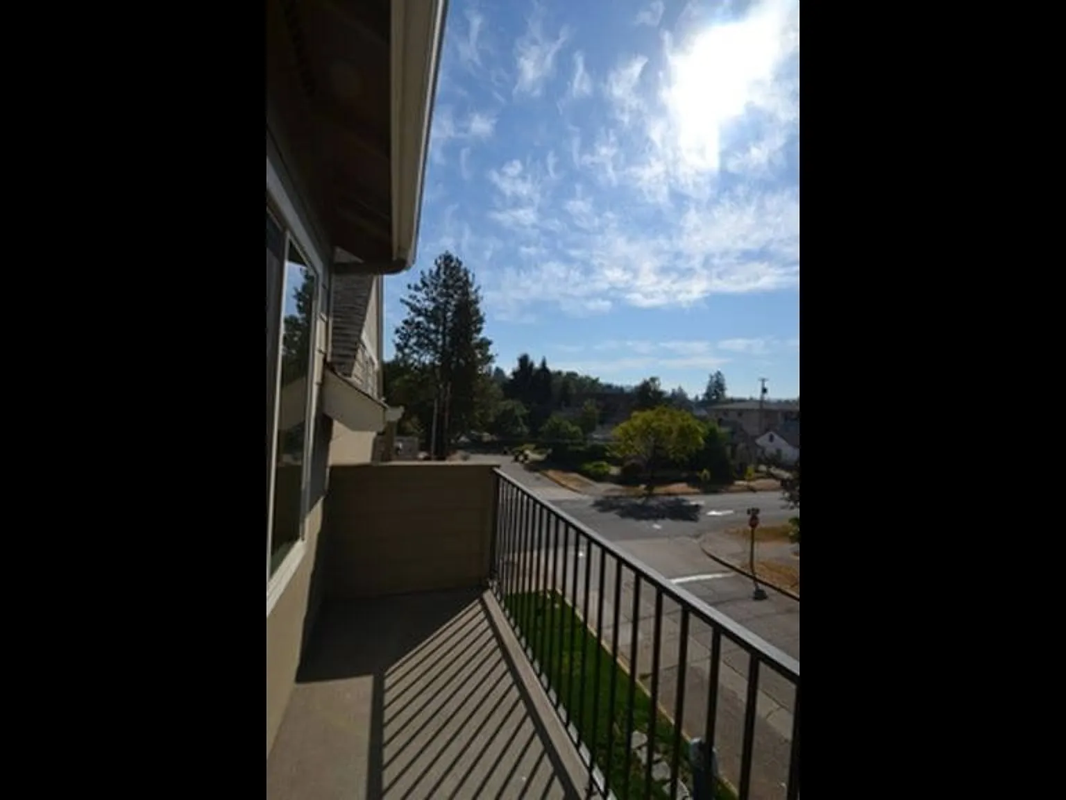 The Madrone — Photo 2