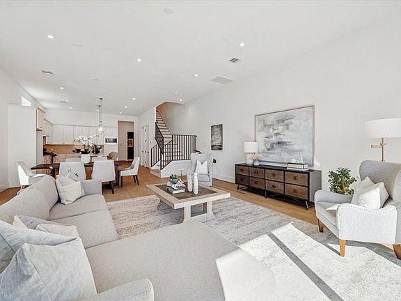 3rd image of 1520 W 21st St #B