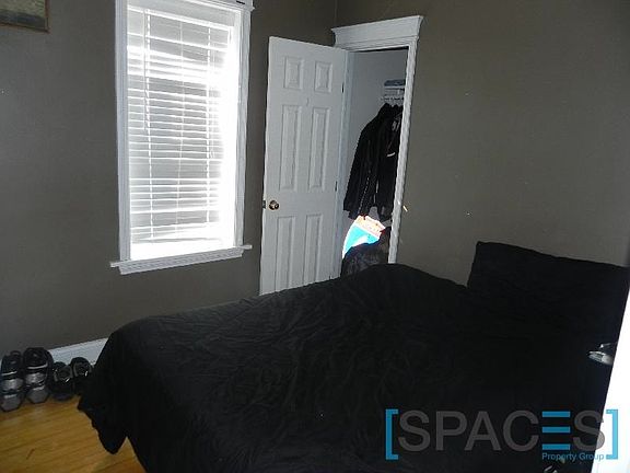 4th image of 3813 N Ravenswood Ave