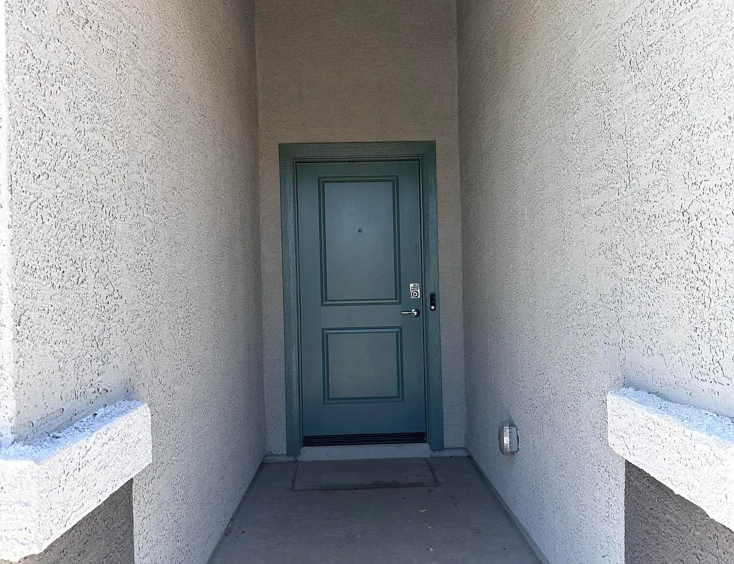 4 bed, 2.0 bath, 2051 sqft, $2,295 — Photo 4
