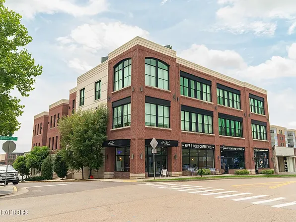 353 Ogden St #304, Knoxville, TN 37917