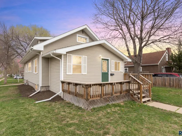 530 W 1st St, Sioux Falls, SD 57104