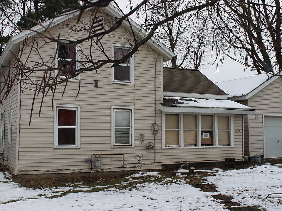 2nd image of 1307-09 E Dominick St