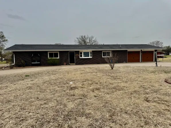 407 N Pennsylvania Ave, Holyrood, KS 67450