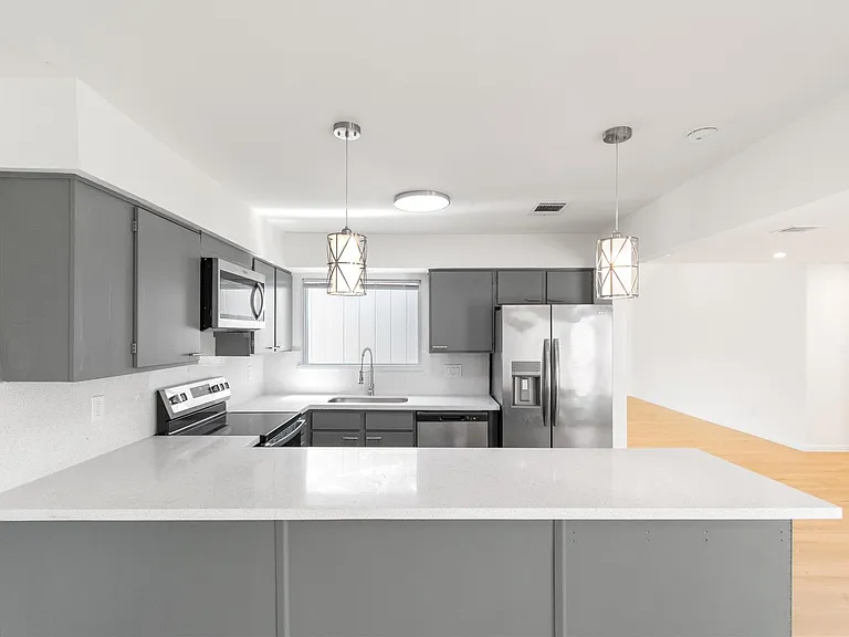 6423 Coachwood Dr — Photo 10