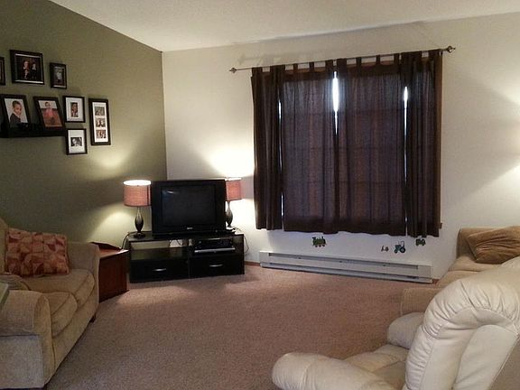 5th image of 3025 32nd Ave S