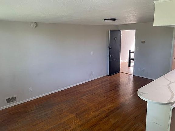 4th image of 3719 Wyoming St #4A