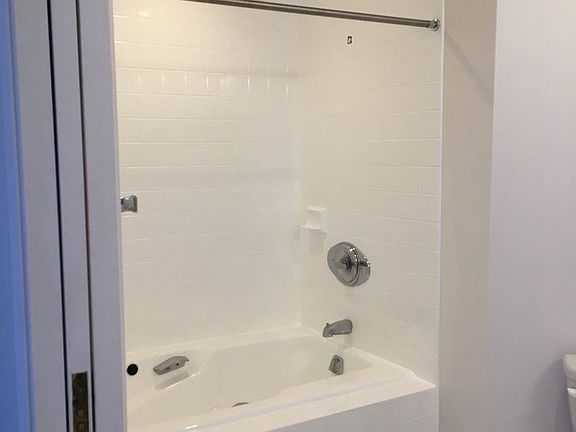 4th image of 725 Kapiolani Blvd APT 706