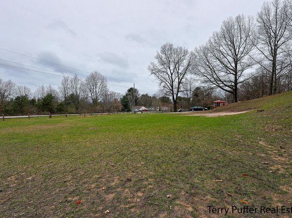 2464 W Scenic View Dr, Rothbury, MI 49452