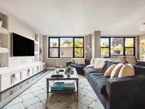 130 East 18th Street image 1 of 11