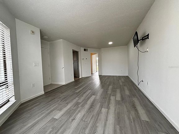 2nd image of 4336 Lakeway Dr #13-I
