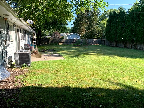 4th image of 5987 Ponderosa Dr
