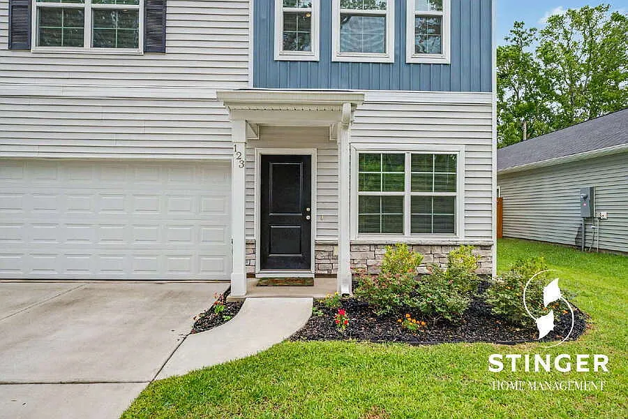 5 Bed / 3 Bath Home For Rent in Shell Point Farm Community! — Photo 2