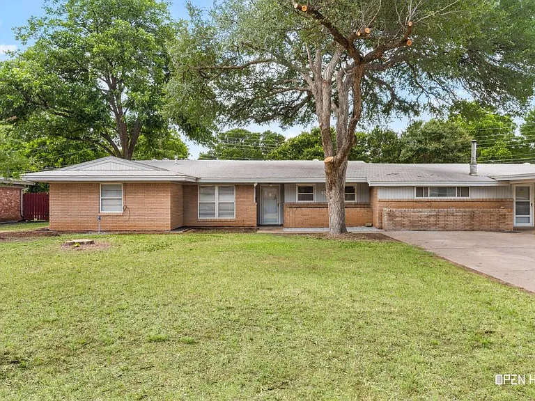 4202 Meadowbrook Dr — Photo 1