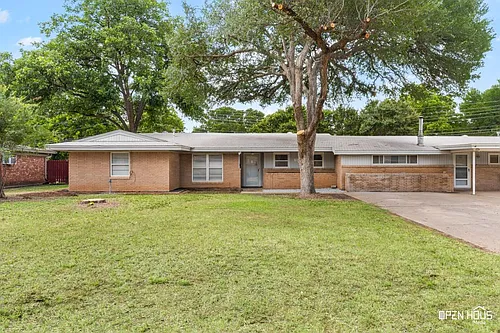 4202 Meadowbrook Dr Photo 1