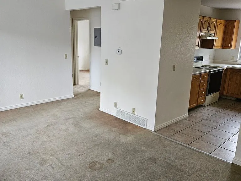 833 W 800 N — Photo 1