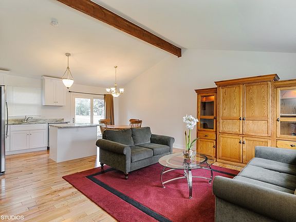 2nd image of 1401 Argonne Dr