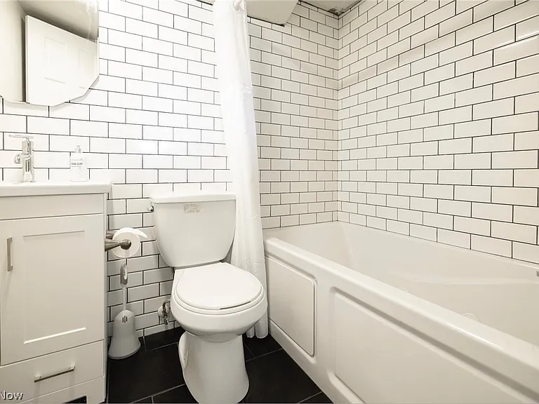 408 W Saint Clair Ave #607 — Photo 16