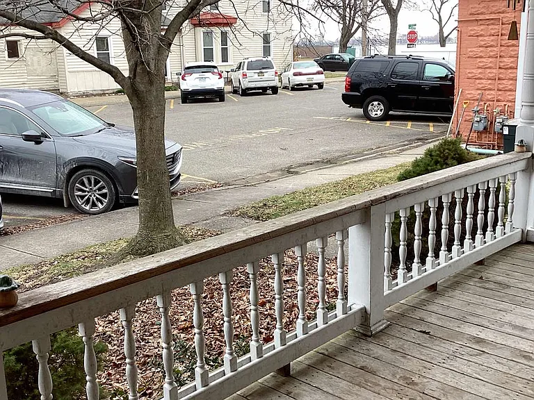 121 Washington St #2 — Photo 2