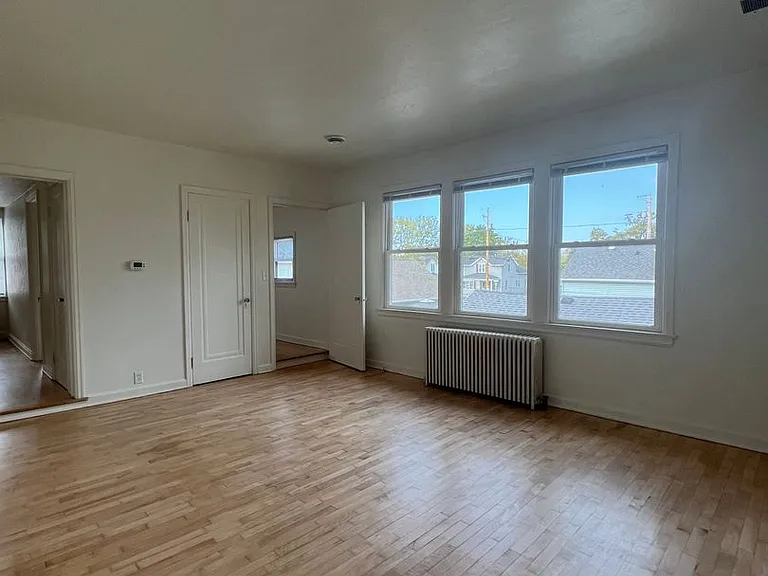 1511 Oregon St — Photo 13