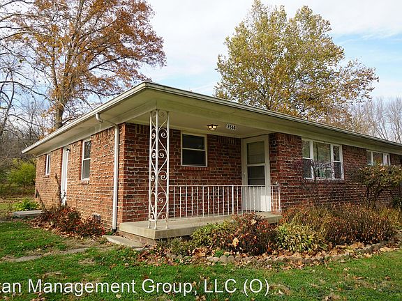3rd image of 2568 Brookview Ln