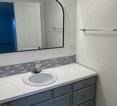4th image of 1131 Princeton Ave #1/2