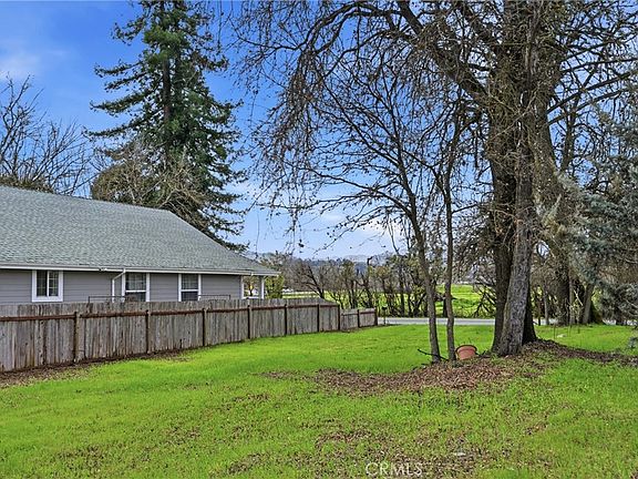 3rd image of 9460 Mendenhall Ave #7-8