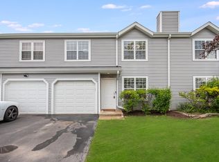 1991 Westview Ln, Round Lake Beach, IL